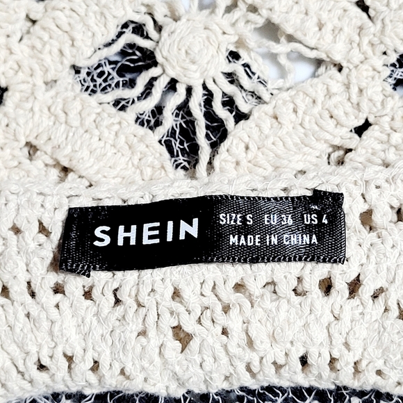 SHEIN Floral Crochet Crop Halter Top (4 / S) - Picture 5 of 8